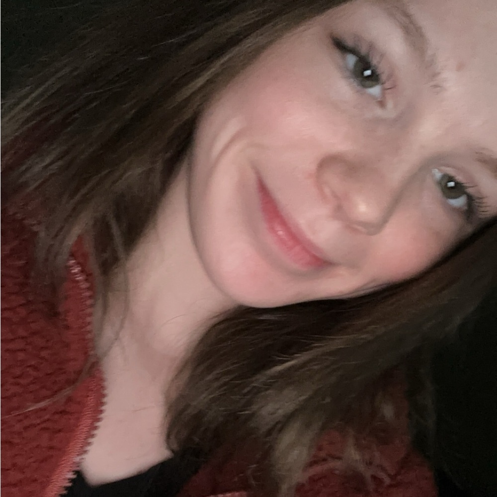 Meet your Posher, Arissa